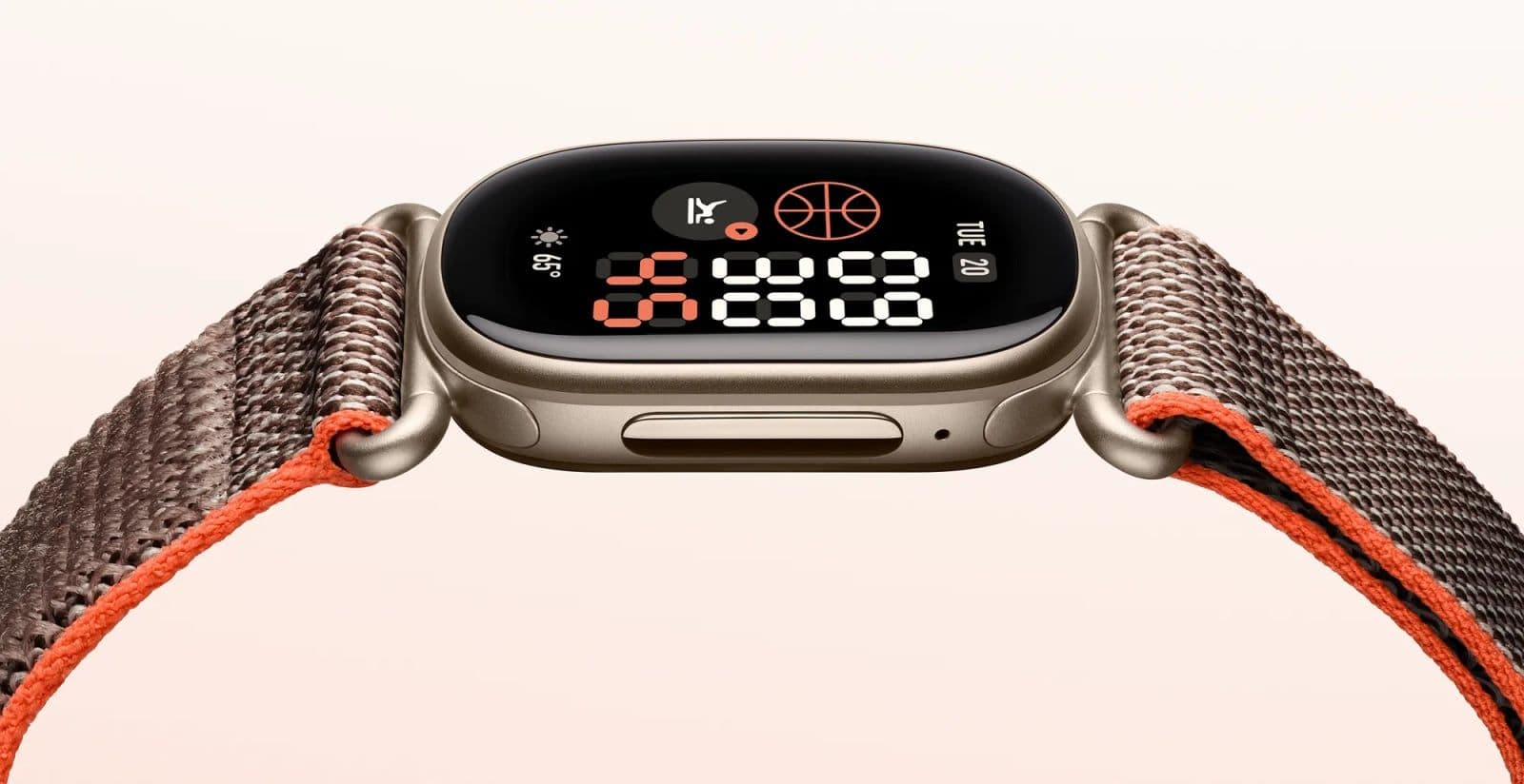 Zijaanzicht van de Fitbit Edge met de aluminium behuizing en een geweven bandje