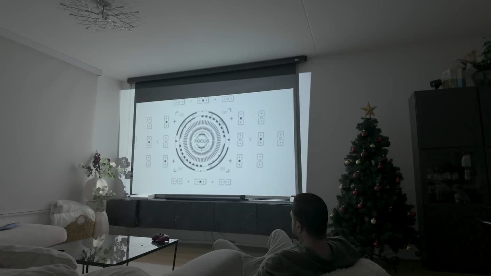 Automatisch focus raster geprojecteerd op een groot scherm in de woonkamer